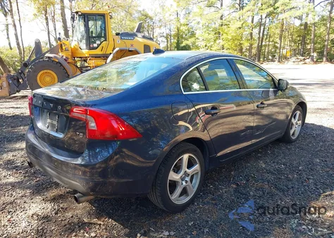 2013 Volvo S60 T5 from USA, damaged, VIN YV1612FS2D1220469